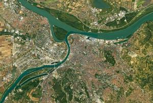 Increasing Resilience through Earth Observation