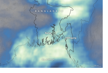 Cyclone Roanu in Bangladesh - Image courtesy of NASA Earth Observatory, map by Joshua Stevens
