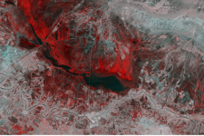 The Copernicus Sentinel-1 image combines two acquisitions over the same area of eastern Iraq, one from 14 November 2018 before heavy rains fell and one from 26 November 2018 after the storms. 