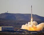 A launch of Falcon 9 in September 2013 (Image: U.S. Air Force)