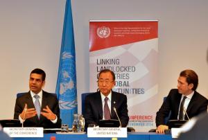 Under-Secretary and High Representative Gyan Acharya, UN Secretary-General Ban Ki-moon, Austrian Foreign Minister Sebastian Kurz and the UN LLCDs Conference in Vienna (Image: UNIS Vienna)