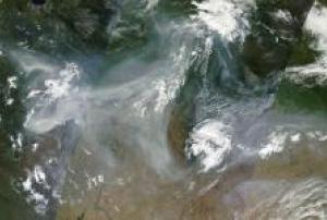 2010 Russian wildfires captured by MODIS (NASA)