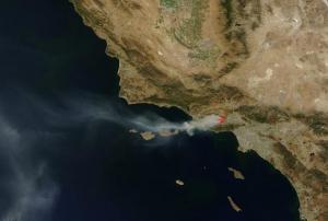 Satellite image of a wildfire in Topanga, California (Image: NASA)